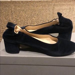 Everlane Velvet Day Heel